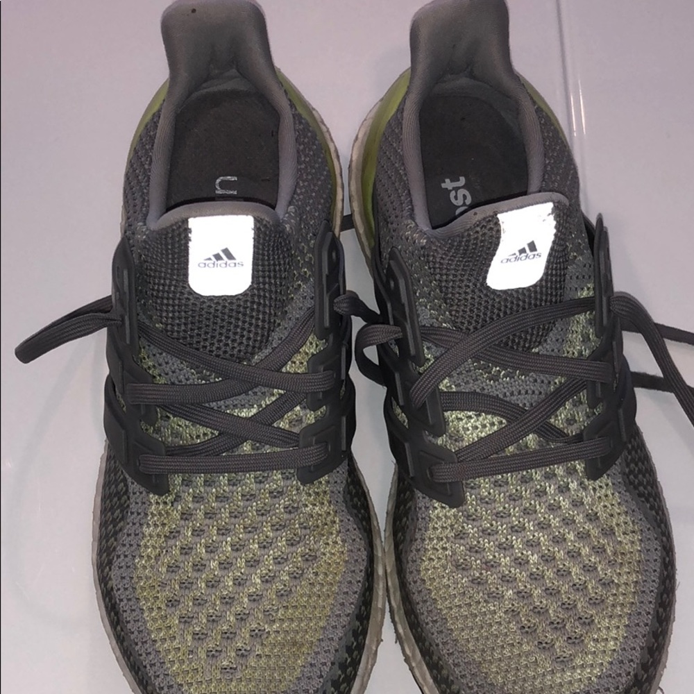 ultra boosts - Picture 2 of 4